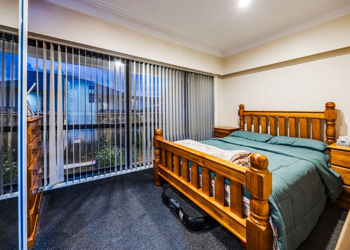  at 2/1 Barneys Farm Road, Clendon Park, Auckland