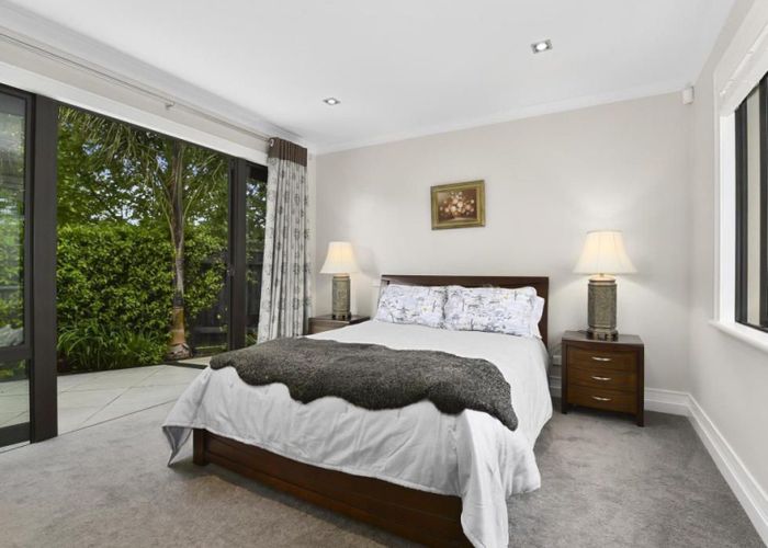  at 18 St Andrews Way, Albany, Auckland