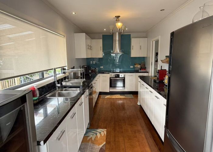  at 26 Philson Terrace, Browns Bay, North Shore City, Auckland