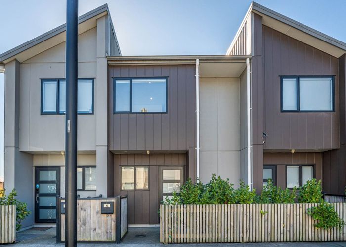  at 13 Eileen Newey Place, Henderson, Waitakere City, Auckland