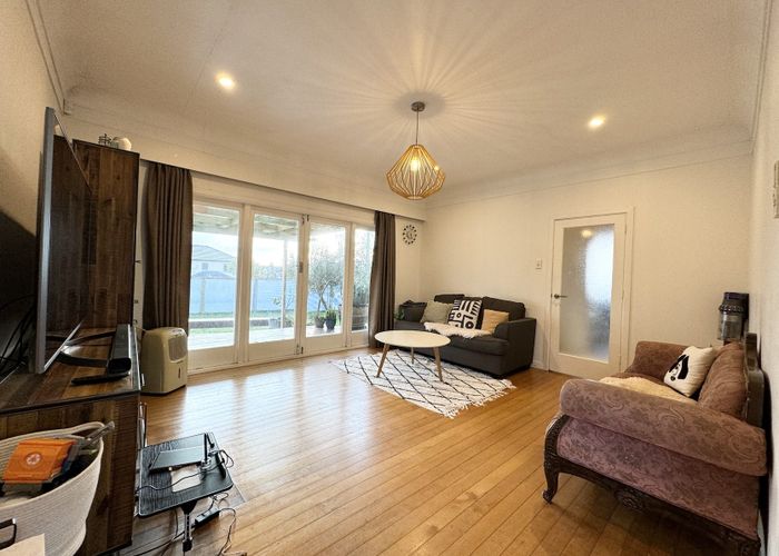  at 54 Seymour Road, Sunnyvale, Auckland