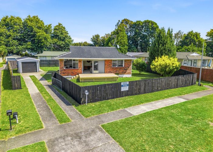  at 53 Oakfield Crescent, Pukete, Hamilton, Waikato