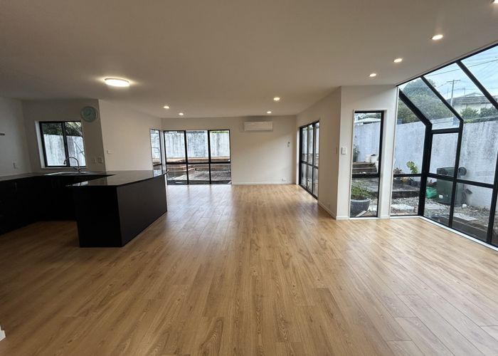  at 22 Nile Road, Milford, North Shore City, Auckland