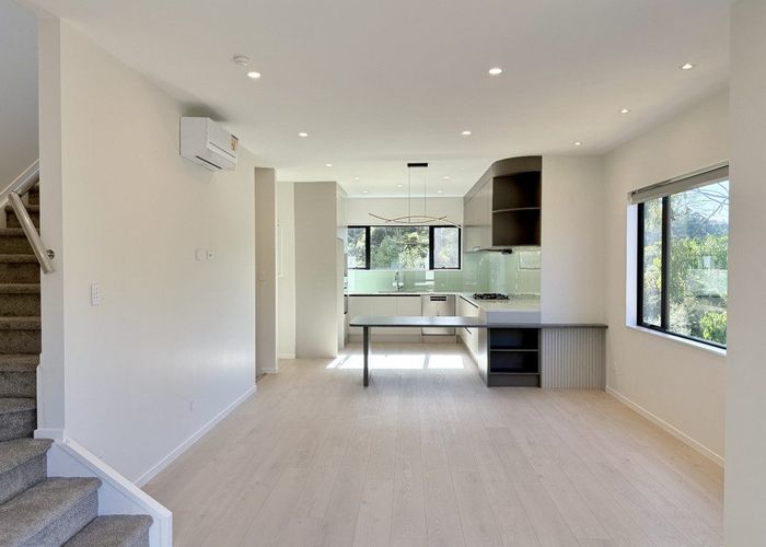  at 14  Aoraki Crescent, Albany, North Shore City, Auckland