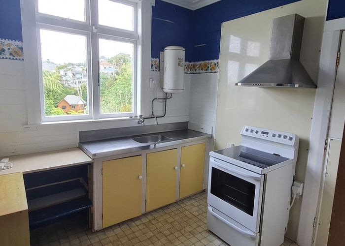  at 18 Garden Road, Northland, Wellington, Wellington