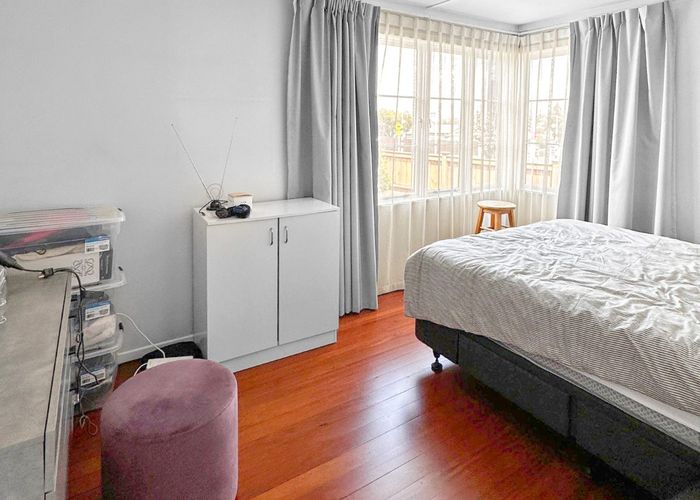  at 11A Fruitvale Rd, New Lynn, Waitakere City, Auckland