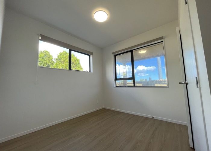  at 3/13 Blockhouse Bay Road, Blockhouse Bay, Auckland City, Auckland
