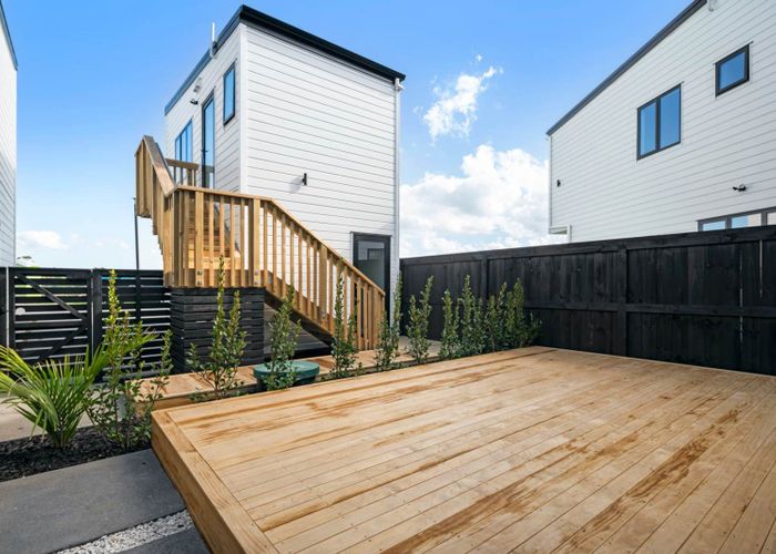  at 6 Greenbrier Street, Westgate, Waitakere City, Auckland