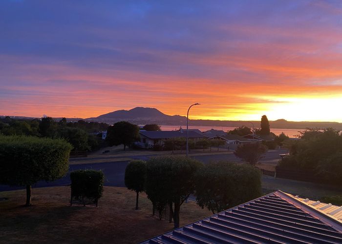  at 2 Cherry Lane, Acacia Bay, Taupo