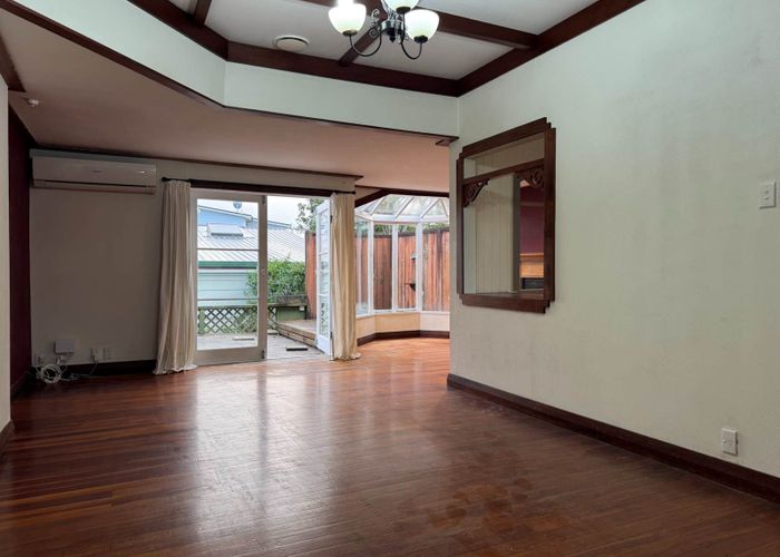  at 16 Navarre Road, Glendowie, Auckland City, Auckland