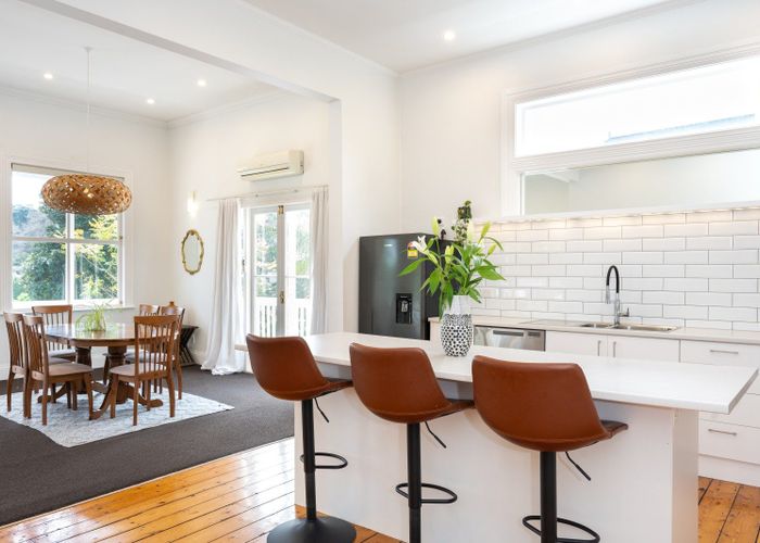  at 12 Hadfield Terrace, Bluff Hill, Napier, Hawke's Bay