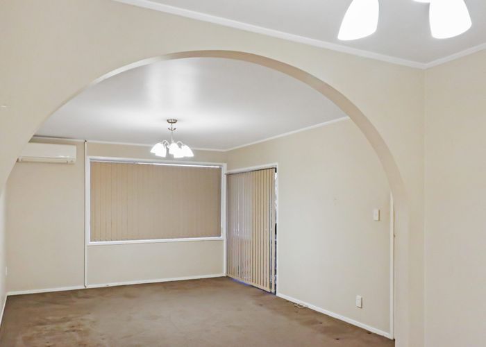  at 18 Becker Drive, Weymouth, Manukau City, Auckland