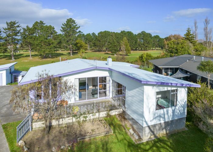  at 27 Parkland Crescent, Terrace End, Palmerston North