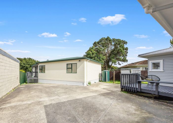  at 40 Reid Road, New Lynn, Waitakere City, Auckland