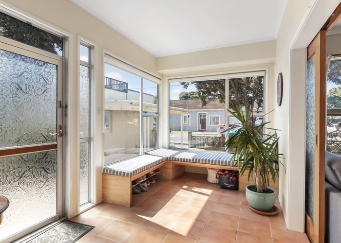  at 38 Rex Street, Miramar, Wellington