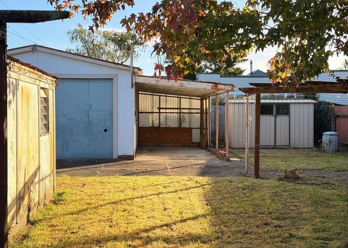  at 8 Bathurst Street, Silverstream, Upper Hutt, Wellington