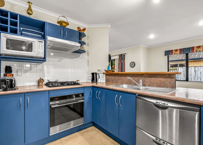  at 6 Mornington Dell, Papamoa Beach, Tauranga, Bay Of Plenty