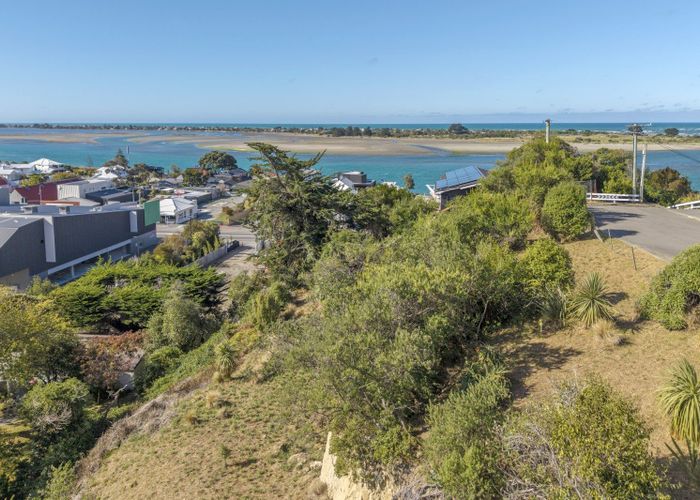 at 4 and 8 Moncks Spur Road, Redcliffs, Christchurch City, Canterbury