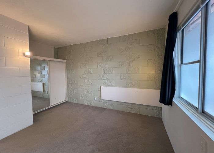  at 2/43 Woodward Road, Mount Albert, Auckland City, Auckland
