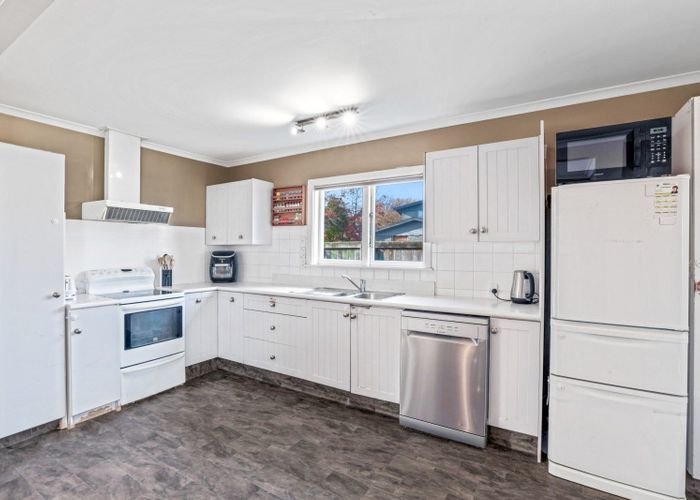  at 39 Claridges Road, Casebrook, Christchurch