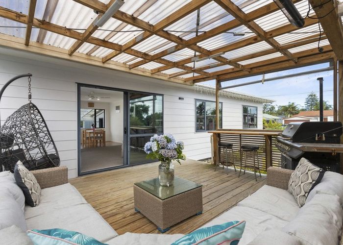  at 2 Mary Keane Lane, Parakai, Helensville