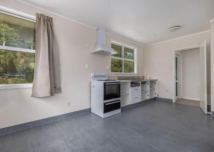  at 8 Penguin Grove, Waitangirua, Porirua, Wellington