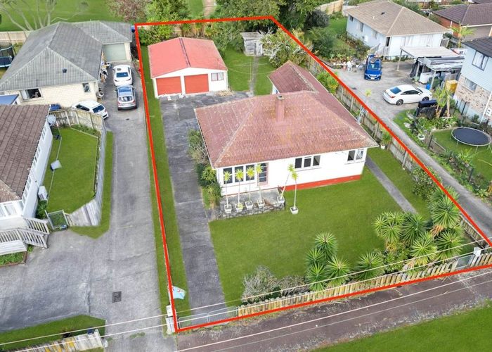  at 9 Holbrook Street, Avondale, Auckland