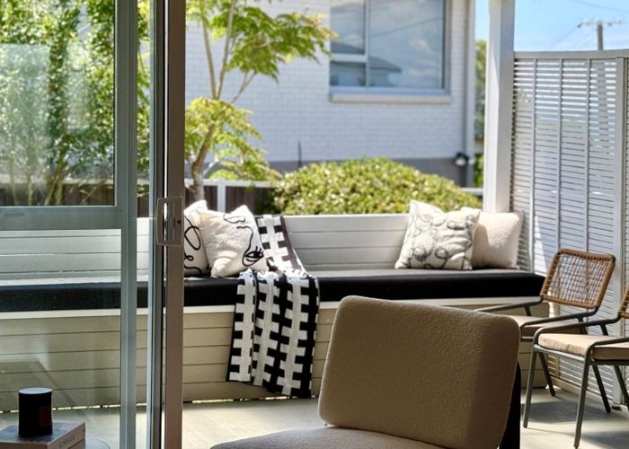  at 1/318 Beach Road, Campbells Bay, Auckland