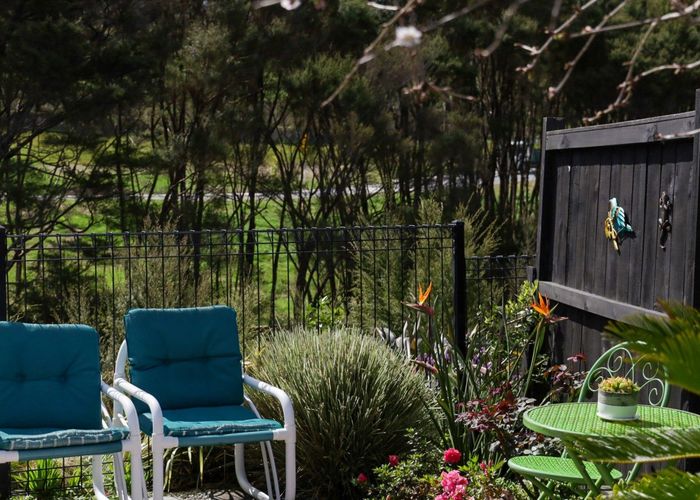  at 8 Pheasant Close, Stanmore Bay, Whangaparaoa