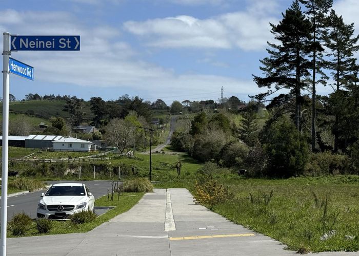  at 5 Neinei Street, Westgate, Waitakere City, Auckland