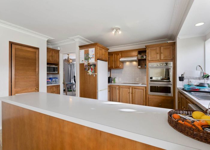  at 84 Mirrabooka Avenue, Botany Downs, Auckland
