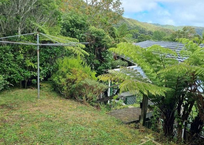  at 4 Bella Grove, Naenae, Lower Hutt