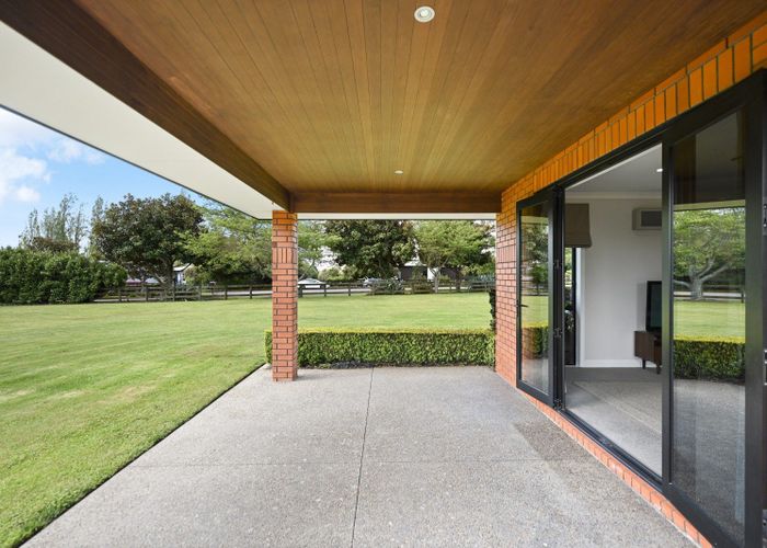  at 10 East Ridge Grove, Newstead, Hamilton