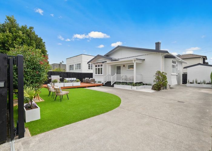  at 81 Hastie Avenue, Mangere Bridge, Manukau City, Auckland