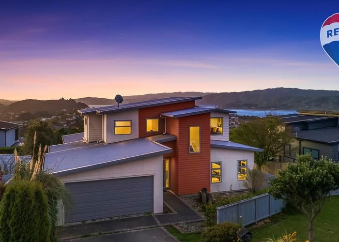  at 137 Endeavour Drive, Whitby, Porirua, Wellington
