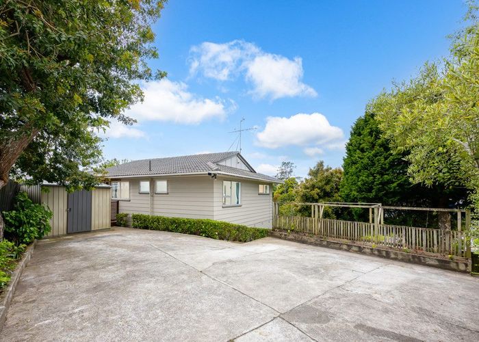 at 98 Gallony Avenue, Massey, Waitakere City, Auckland