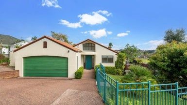  at 15 Mandeville Place, Unsworth Heights, Auckland