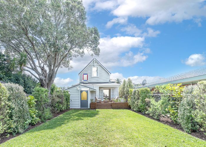  at 5 Edenvale Crescent, Mount Eden, Auckland City, Auckland