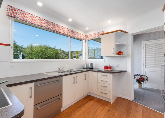  at 1 Dunrobin Grove, Silverstream, Upper Hutt, Wellington
