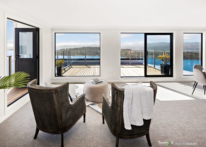  at 2/25 Thane Road, Roseneath, Wellington