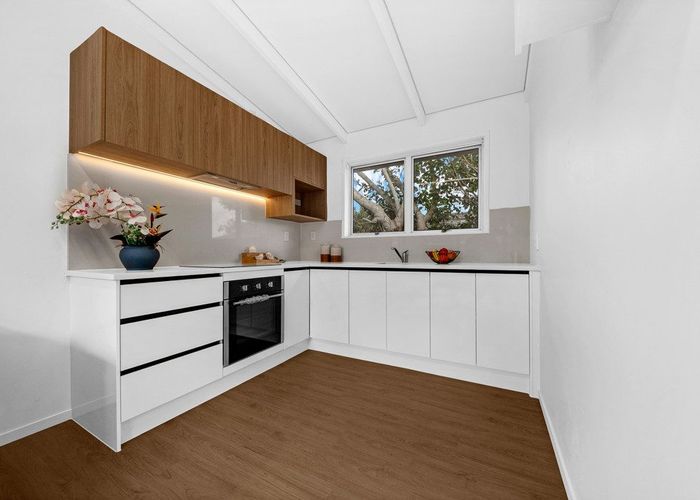  at 2/2 Dagenham Street, Manurewa, Manukau City, Auckland