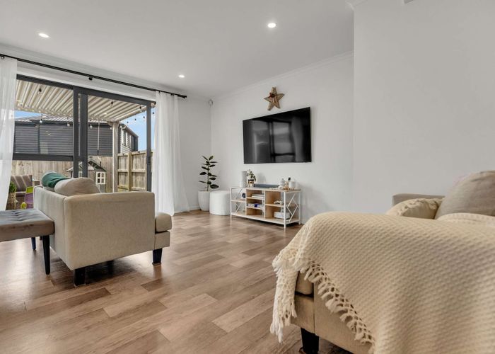  at 2/62 Cabourne Drive, Glenview, Hamilton