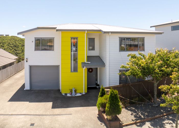  at 22 Trelawny Terrace, Grenada Village, Wellington, Wellington