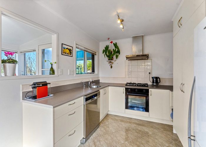  at 1/5 Tobruk Crescent, Milford, North Shore City, Auckland