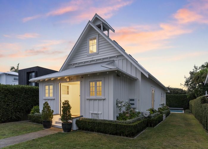  at 8 Faulder Avenue, Westmere, Auckland
