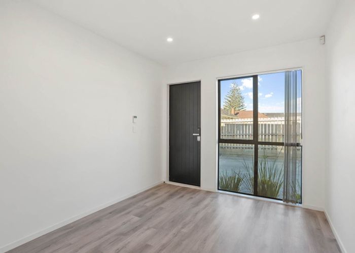  at 5/60 Kelman Road, Kelston, Waitakere City, Auckland