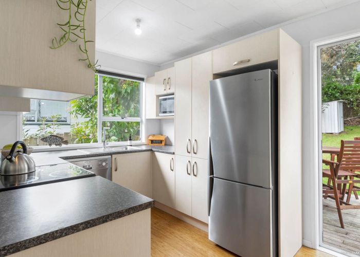  at Torbay, North Shore City, Auckland