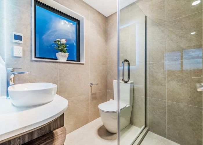  at 17D Kiwi Road, Point Chevalier, Auckland