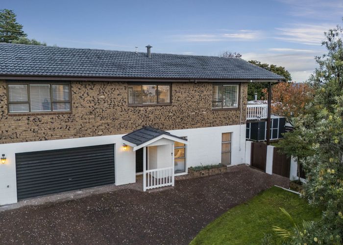  at 2/131 Mokoia Road, Birkenhead, Auckland