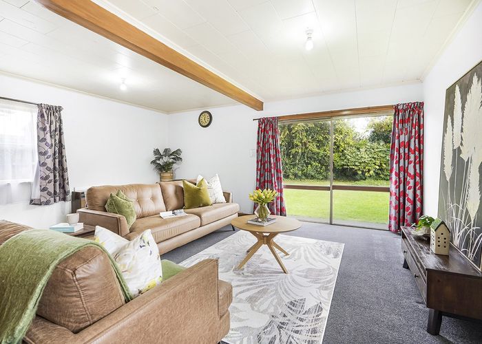  at 14 Liston Crescent, Hillcrest, Hamilton
